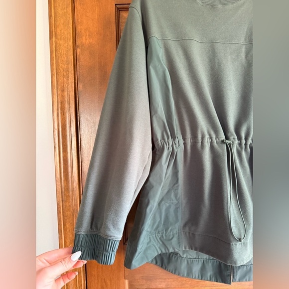 Athleta Triumph Hybrid Sweatshirt - Picture 5 of 8